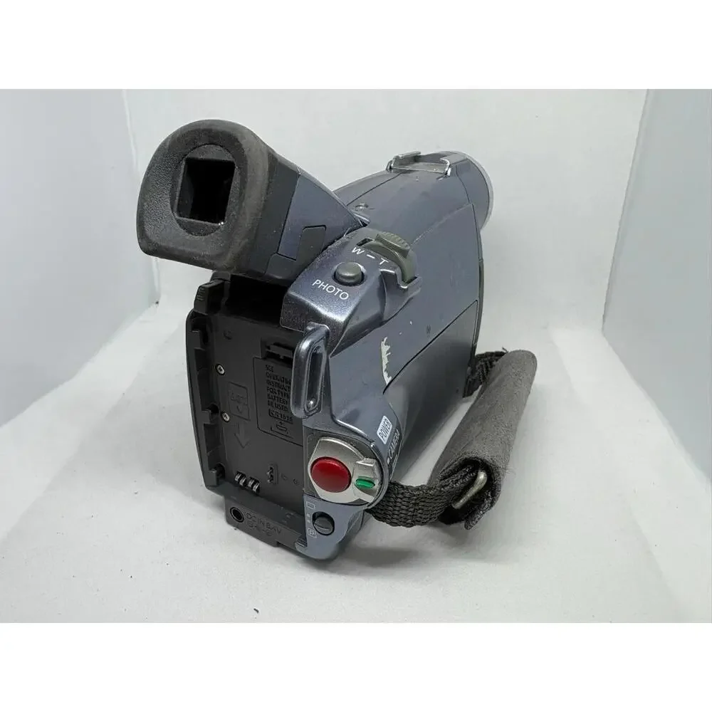 Canon ZR80 MiniDV Camcorder 18x Optical Zoom Digital Video Parts Repair C102